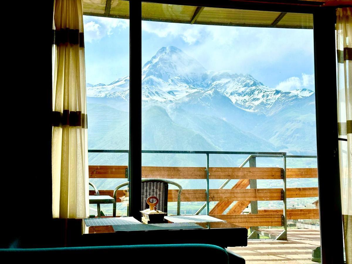 T&T Cottage Kazbegi Extérieur photo